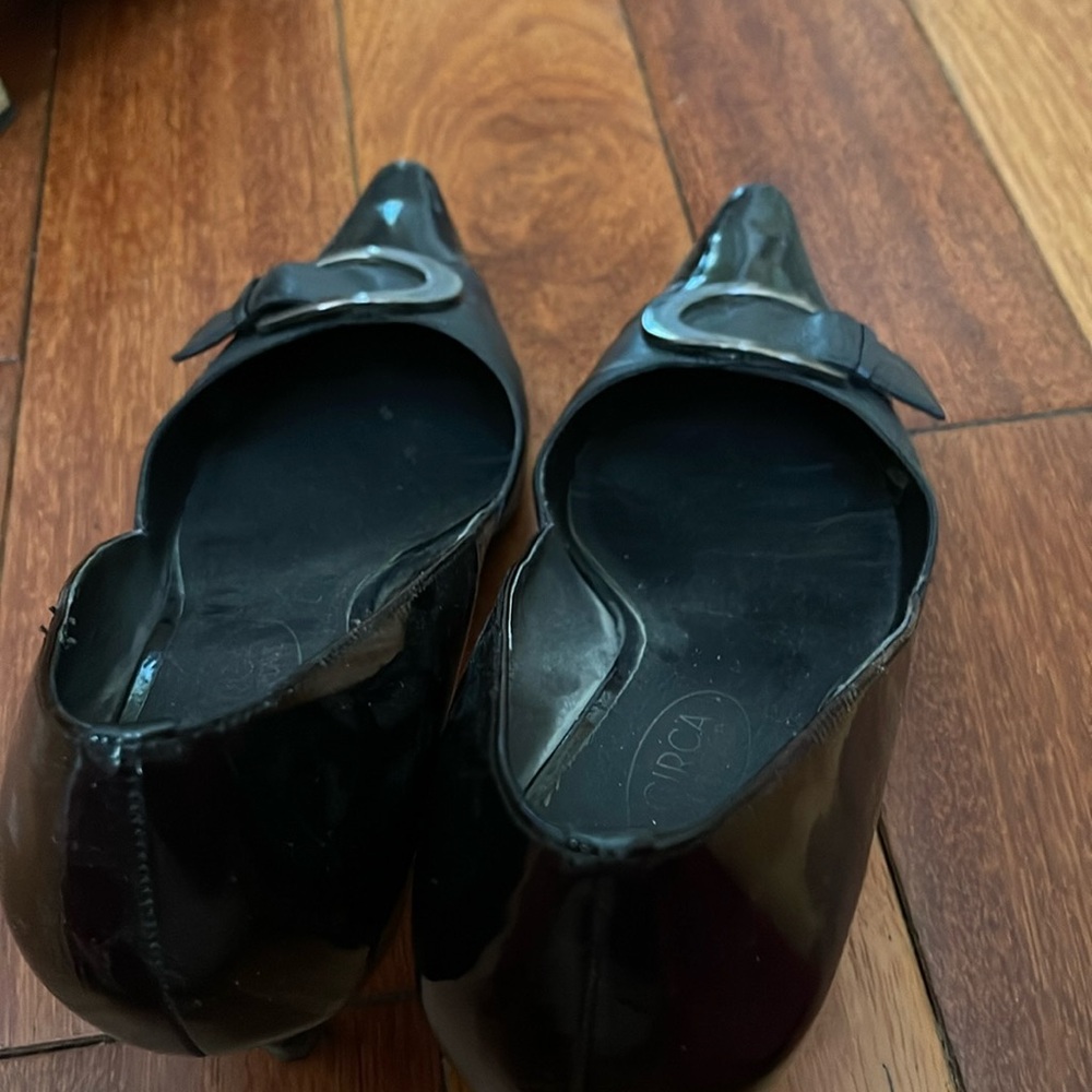 One pair of Joan and David 2” heeled pumps